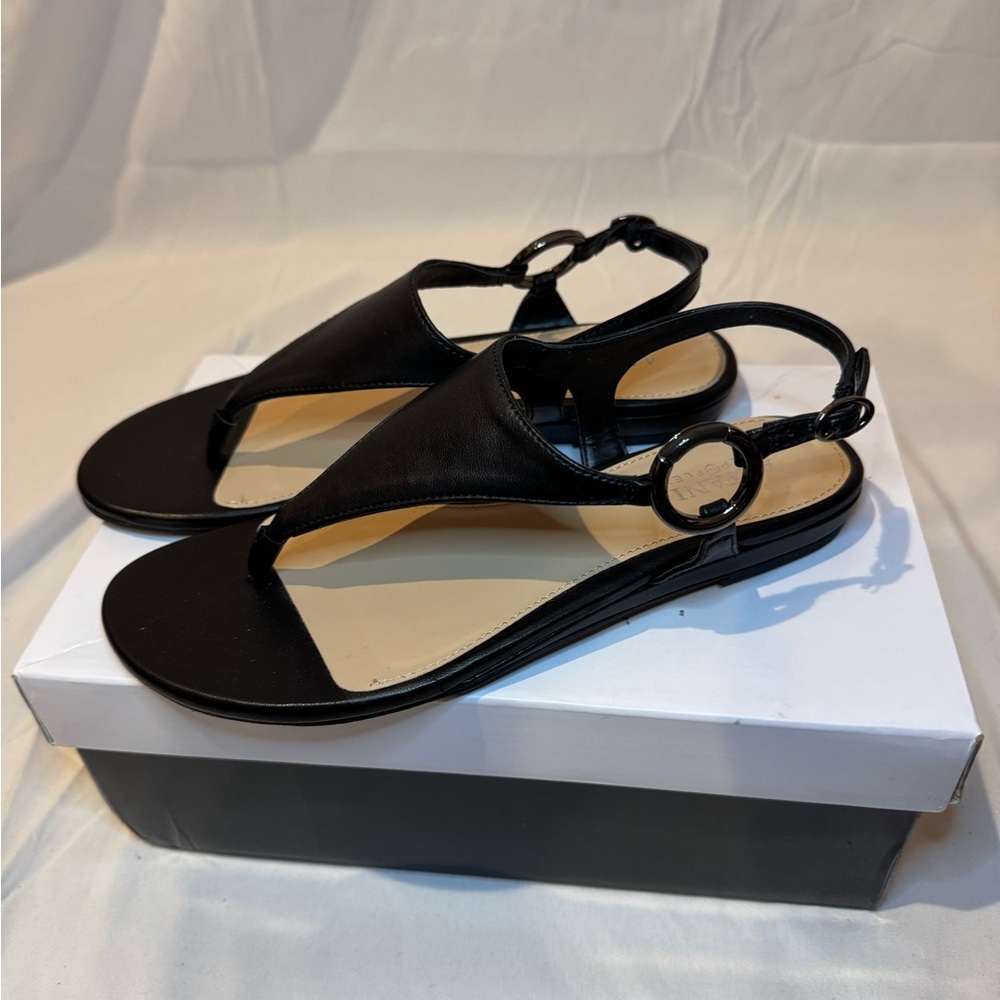 Alfani, Hayden, Black leather sandal size 7 - brand new never won